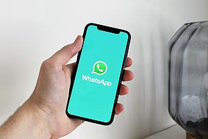 WhatsApp-Kanal der VHS BMO abonnieren
